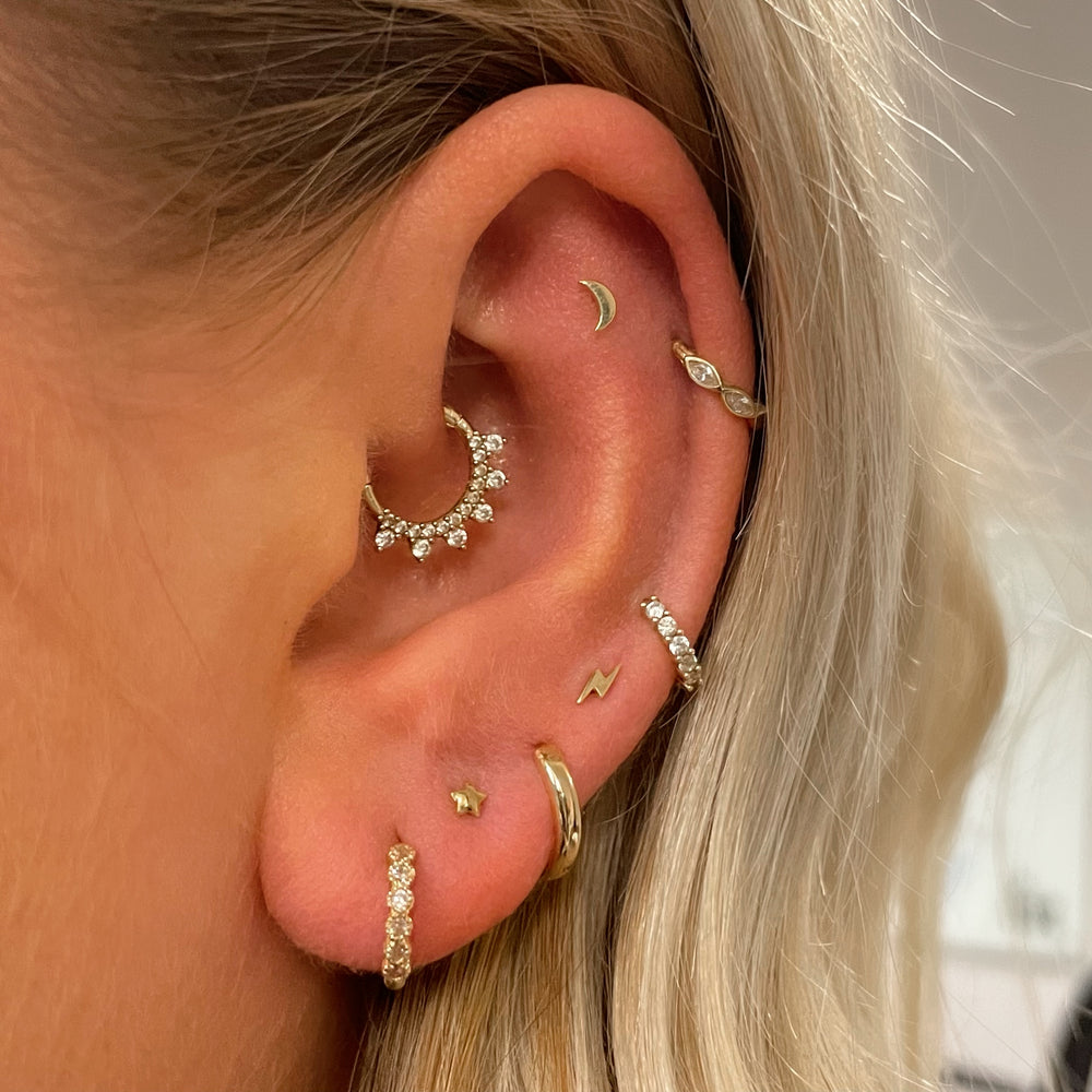 星と月のスタッドが付いたイヤリング,女性用,韓国のファッショ - Helix Cartilage Ring のレビューと価格