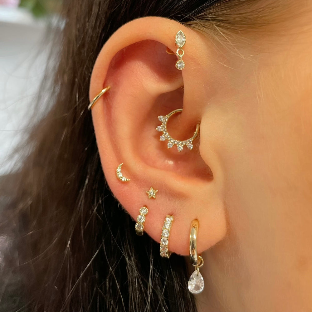 星と月のスタッドが付いたイヤリング,女性用,韓国のファッショ - Helix Cartilage Ring のレビューと価格