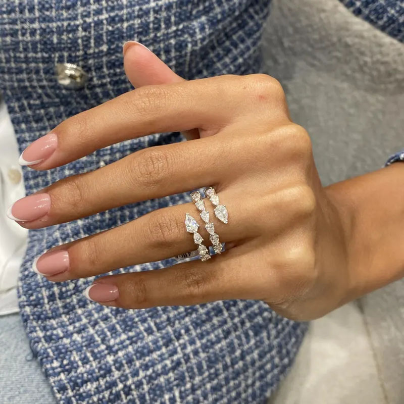 エレガントな1.80カラット ペアカット DEF/VS VV - Body Jewelry Vch のレビューと価格