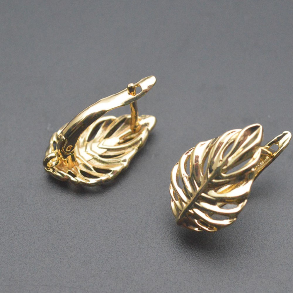 1/2個 18K金メッキ真鍮製 葉っぱ型中空ファッションイヤ - Body Jewelry Diy のレビューと価格